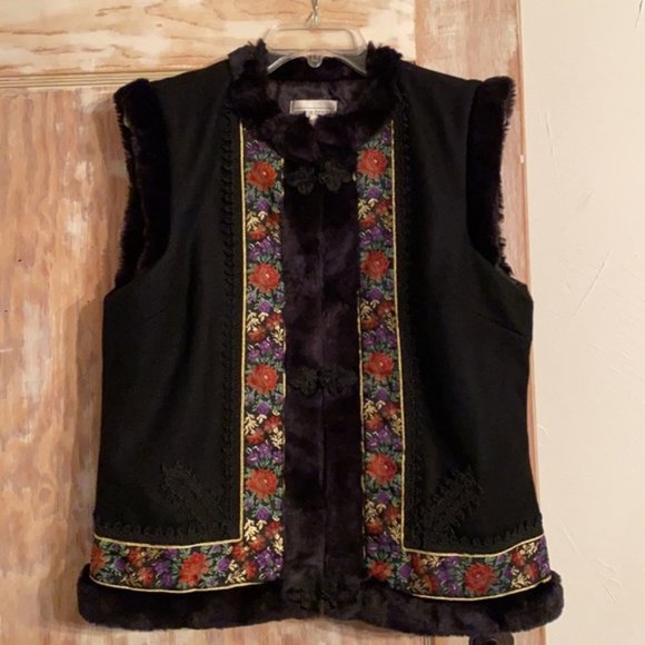 Vintage Jackets & Blazers - VINTAGE Faux Fur/Wool Vest exaggerated Shoulder